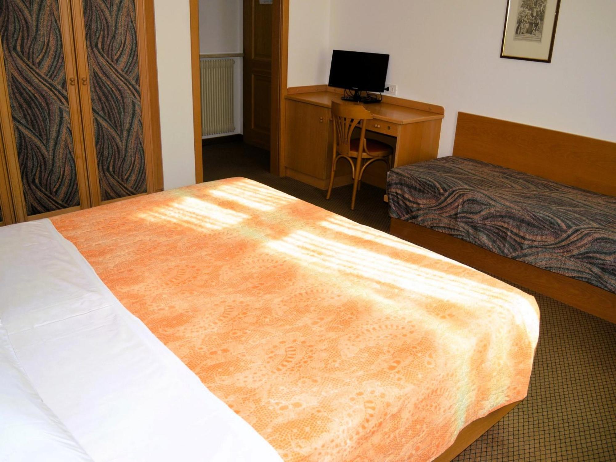 Hotel Villa Regina Левико-Терме Экстерьер фото