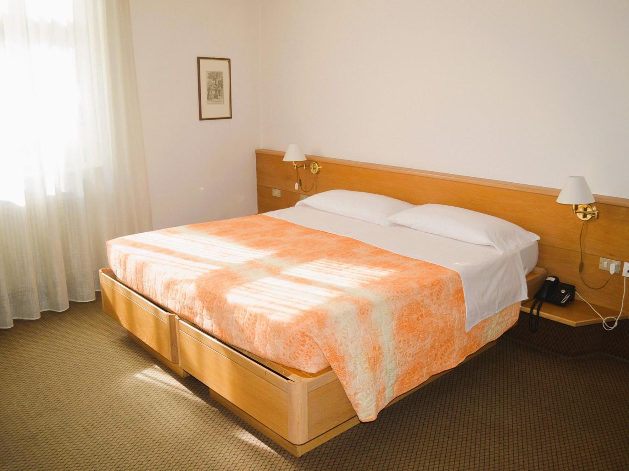 Hotel Villa Regina Левико-Терме Экстерьер фото