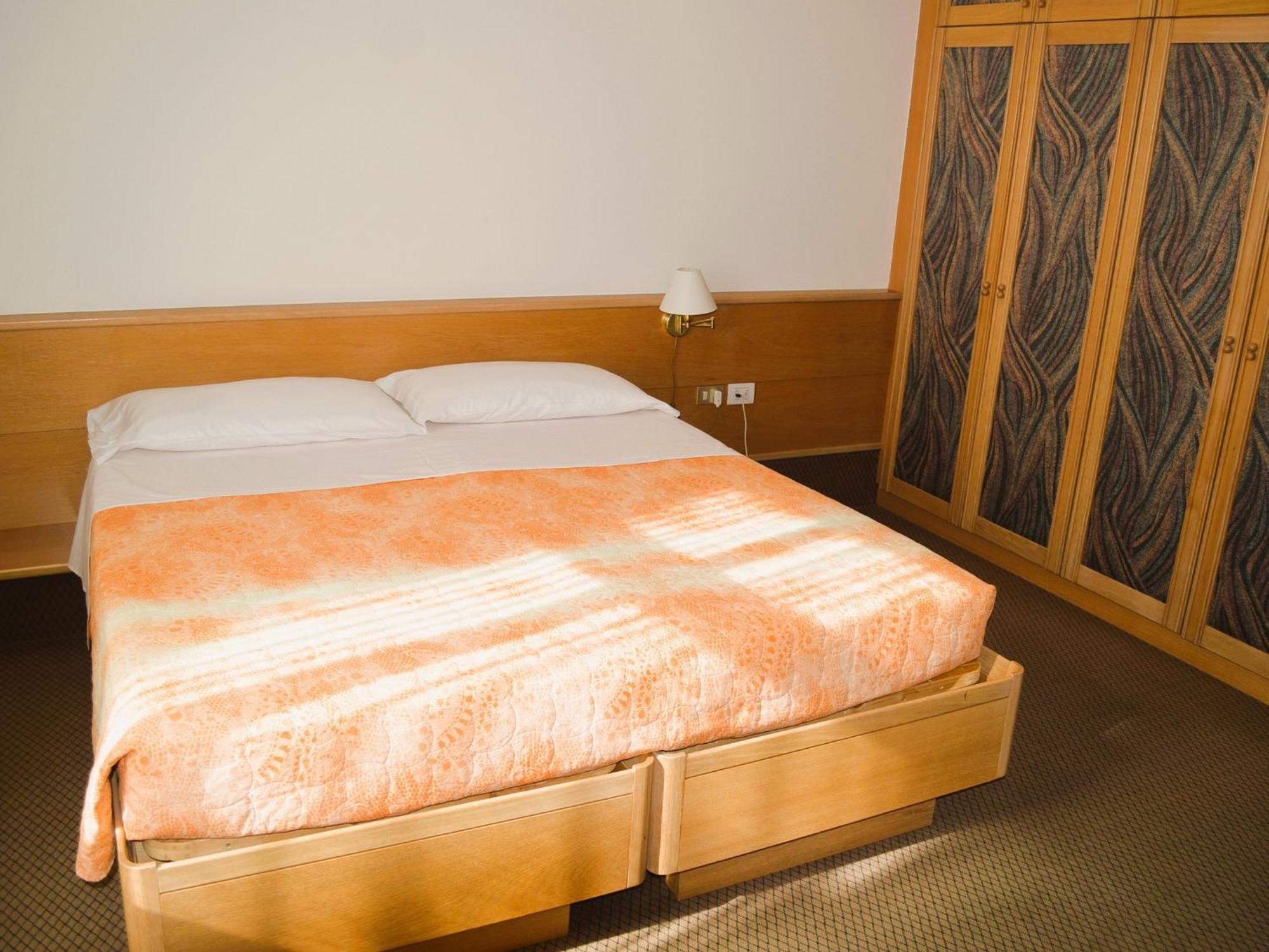 Hotel Villa Regina Левико-Терме Экстерьер фото